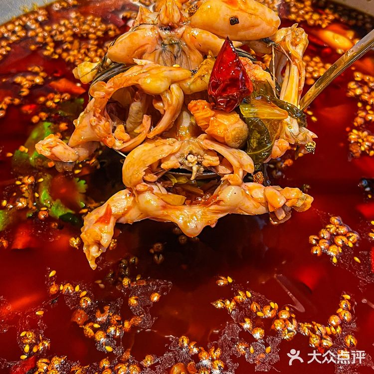 坚持一次性用油,鱼蛙火锅冬天吃也太香了