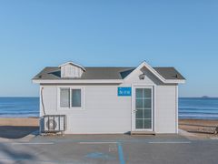 -青岛石老人海水浴场