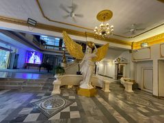 -金东尼人妖秀