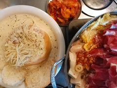 部队锅-MI WU FACTORY米屋美食工厂餐厅(绿地店)