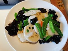 -荷塘秋月·本帮江浙菜(国权路店)