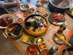 -草家酱蟹炭火烤肉店(珲春南路一店)