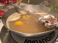 -左庭右院鲜牛肉火锅(金山万达店)