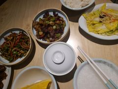 -老乡鸡(上海白玉兰广场店)