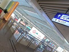 -麦当劳(上海虹桥站30B检票口楼上)