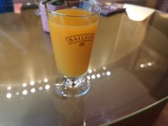 -广州中心皇冠假日酒店·汇点大堂吧