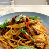 向日葵在成都｜广场上喷泉旁日落里的浪漫约会餐厅⛲️