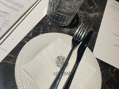 -LESCEDARS Brasserie Bistro香柏树