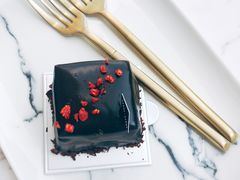 -UNI UNI(环亚凯瑟琳店)