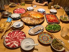 -洱火云南酸菜牛肉火锅(石景山当代商城店)