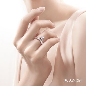 钻戒四爪好还是六爪好？