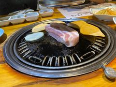 -唯成•韩国炭火烤肉 유성고기