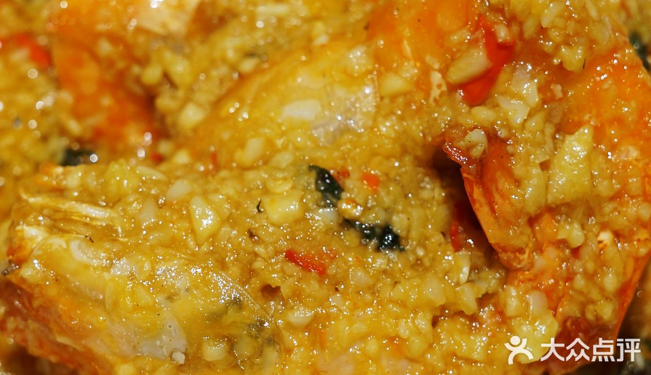 比我的手掌心还大，肉饱满度100%，咬一口，爆汁哇