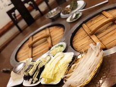 -万里闯关东铁锅炖菜馆(高新旗舰店)