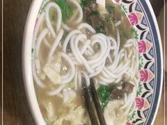-鑫花溪牛肉米粉(人民广场店)