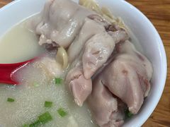 -雷祖芳老妈蹄花店