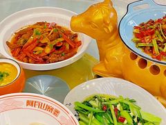 -阿瓦山寨·湘菜现炒·剁椒鱼头王(咸阳总店)