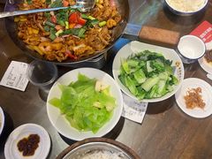 -富正毅三下锅·湘西韵味(天门山索道店)