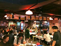 大堂-鲜入围煮花胶鸡海鲜火锅