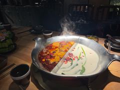 台式麻辣锅-湊湊火锅·茶憩(杭州湖滨银泰in77店)