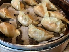 招牌壹号蒸饺包-老班长手工灌汤包老店(东山店)
