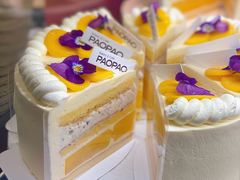 芒果血糯米鲜奶戚风-PAOPAO Bakery&Café(港汇店)