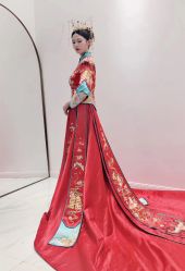-现代经典婚纱摄影