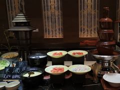 时令水果盘-月色西餐厅·海鲜刺身·烧烤(科学城保利郡雅酒店)