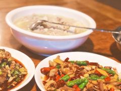 -茅屋大酒店