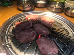 雪花80％厚切牛舌-老炉家木炭烤肉(长江国际店)