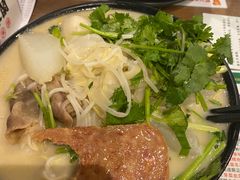 -肥汁米蘭香港米线(定西路店)