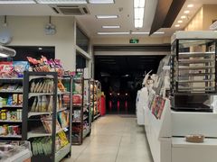-全家便利店(江湾镇站店)