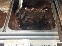 -VENCHI 闻绮(上海佛罗伦萨小镇店)