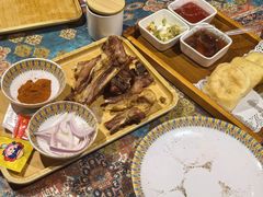 -乡村馕坑肉·烧烤·新疆菜·本地人更爱吃(阿勒泰首店)