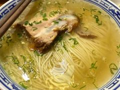 白汤面底-同得兴 Since·1995 传统苏式面馆(嘉馀坊店)