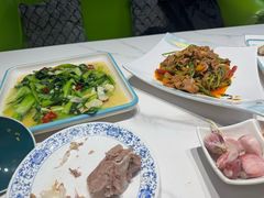 -三江源美食城