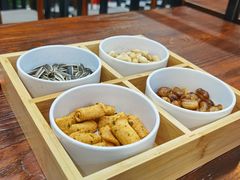 -愉肴麻辣香锅(中山路店)