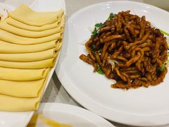 -闫府私房菜(经四路万达店)