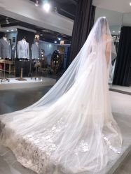 -艾米丽婚纱礼服