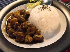 蒜仔牛肉饭拼盘-花蓬咖啡(阳光经典店)