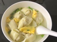 刀鱼馄饨-老半斋(福州路店)