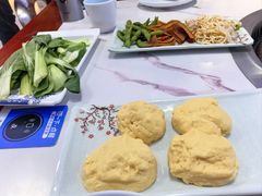-雪乡人家东北菜·铁锅炖一切(高斯路店)