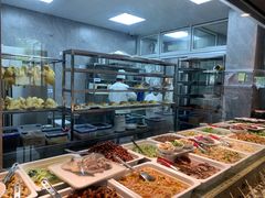 面包甜点陈列柜-壹只菜·崇明本地特色菜(崇明南门店)