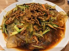 肉冒拉皮-天添纸包鸡家常菜