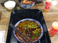 -陇上全荟兰州传统牛肉面(延吉路店)