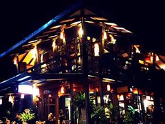 -Dash Teak House