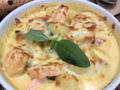 三文鱼菠菜焗烤意面-O'mills Sourdough Bakery&Bistro(永嘉路店)