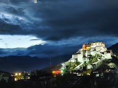 -平措康桑·和牛自助观景餐厅(布达拉宫店)