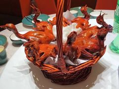 脆皮乳鸽-鸽子侯·家宴·平价海鲜(绿地店)