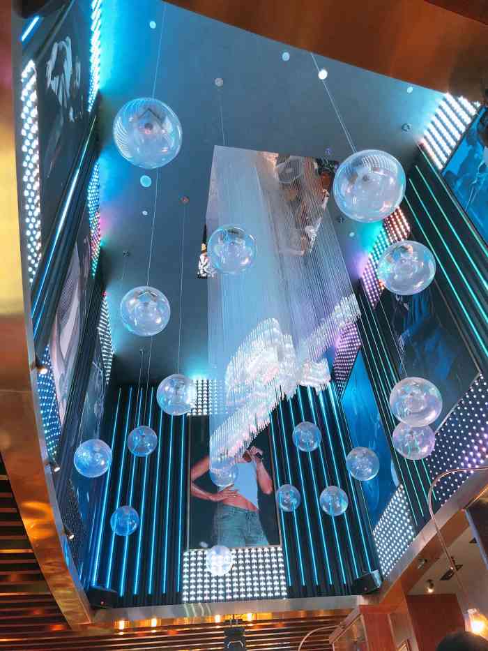 硬石餐厅hard rock cafe-"假日在天津玩 想找个地方休息 无意中看到.